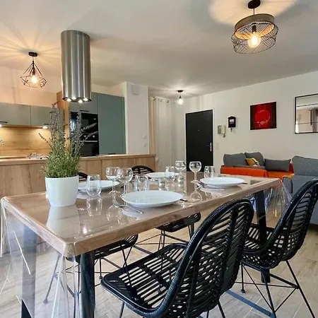 Beautiful Place, Quiet Residence, Close To Beaches